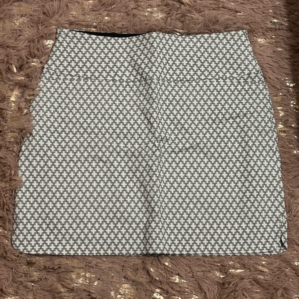 Stylish Black and White Women's skort